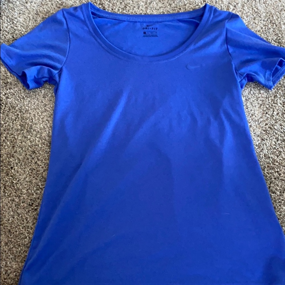 Royal blue women’s Nike dri fit scoop neck